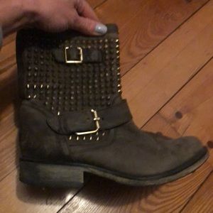 Steve Madden biker boot with studs size 9